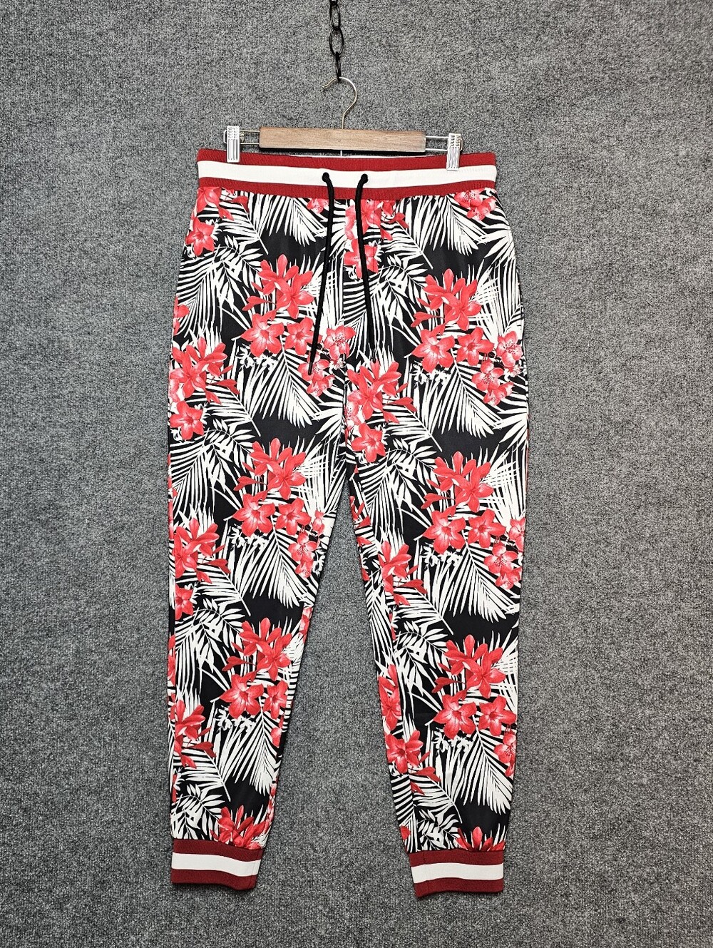 Forever 21| Men Tropical Floral Palm Print| Joggers/Sweatpants- Black Red White